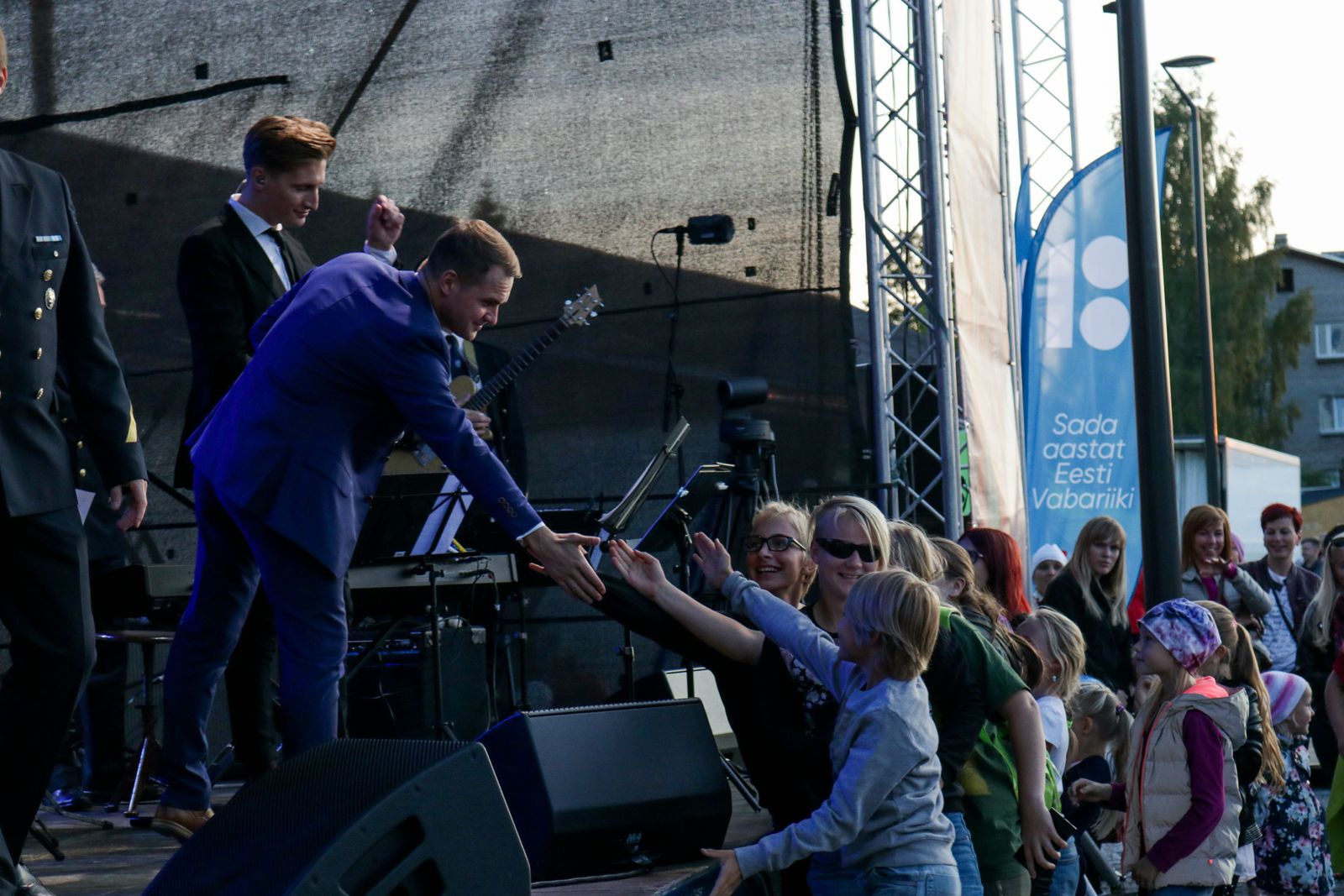 Mööda piiri